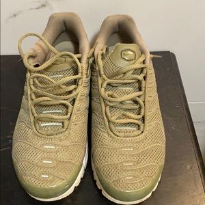 Nike TN Air sneakers size 8